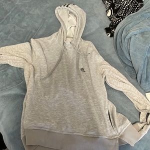 grey light fitting adias sweatshirt